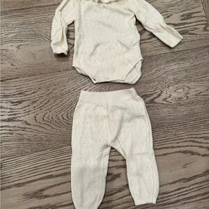 Zara 0-3 and 3-6 Baby Cream Knit Outfit Set
